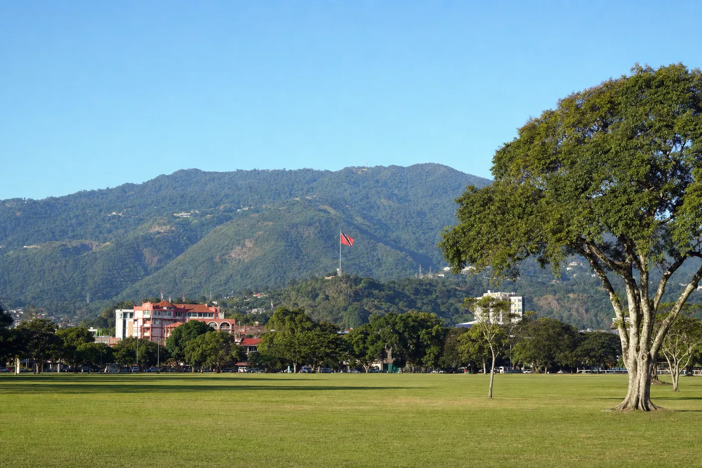 Trinidad und Tobago – bekanntes Wahrzeichen mit der Landesflagge