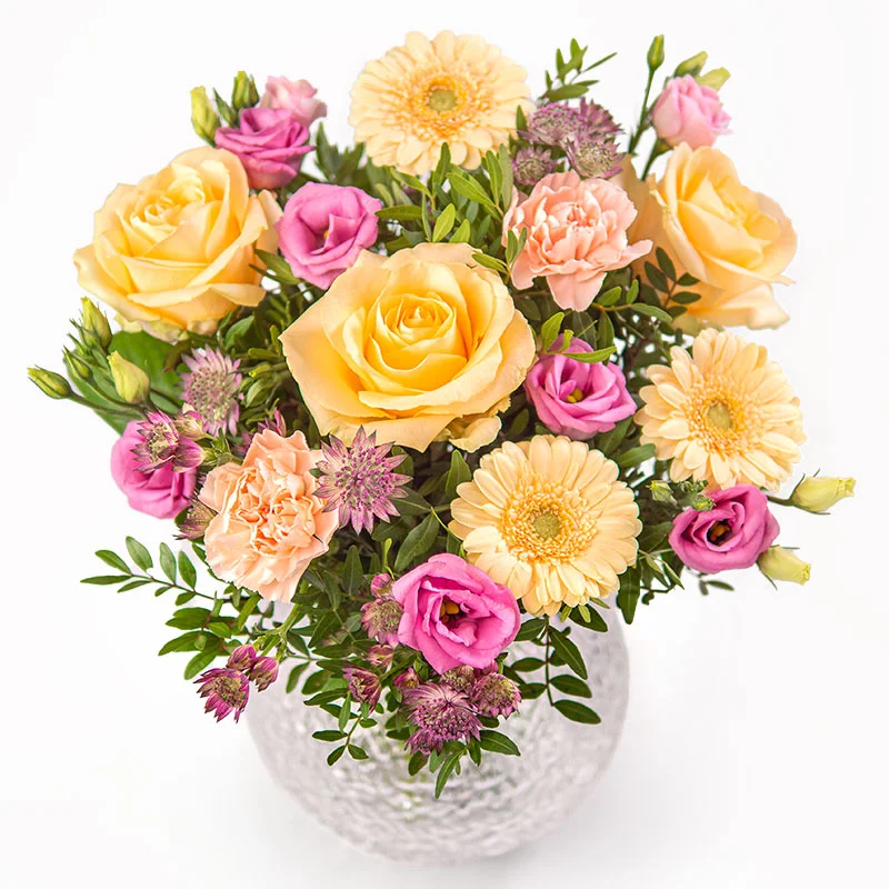Osterstrauß mit Frühlingsblumen